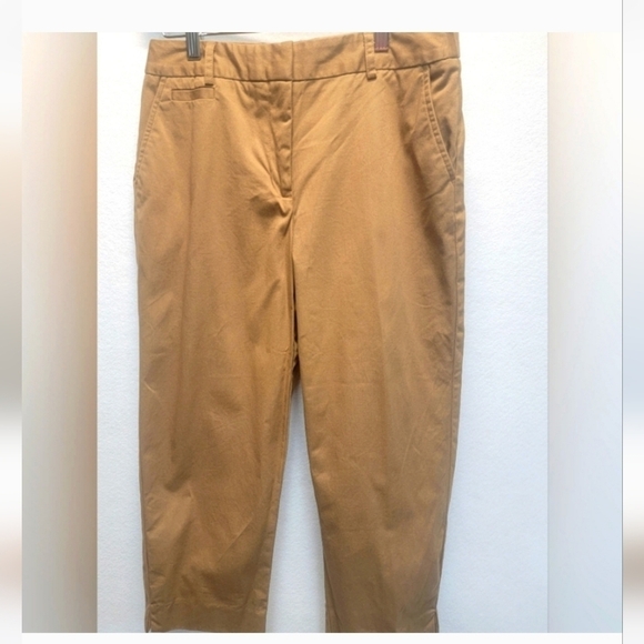 STUDIO WORKS Women's Size 8 khaki capris, slit front pockets, back patch pockets - Picture 1 of 9